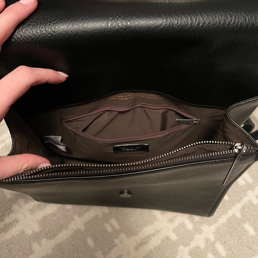 NwoT Matt & Nat Vegan Leather Black Backpack - Picture 3 of 4